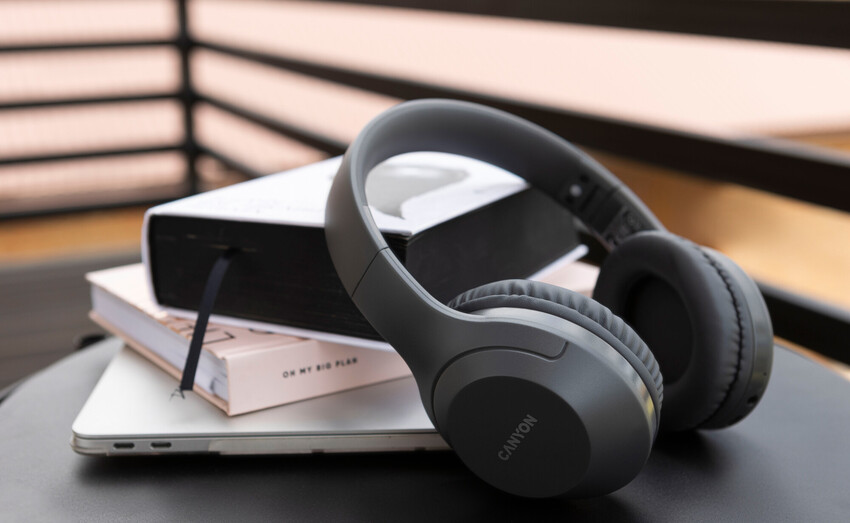 Co jsou náhlavní sluchátka